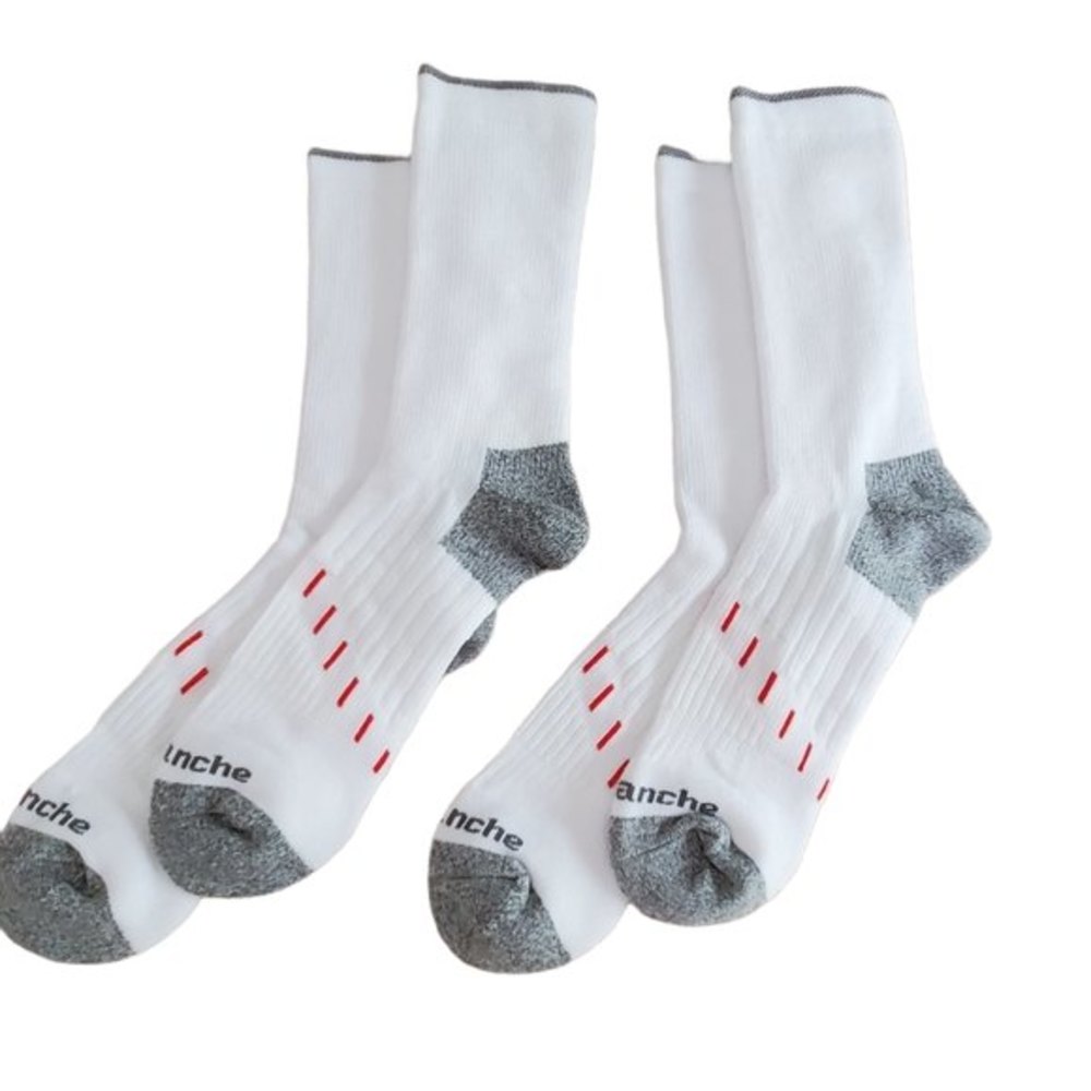 NWOT  2 Pair Avalanche Men's Socks White Grey